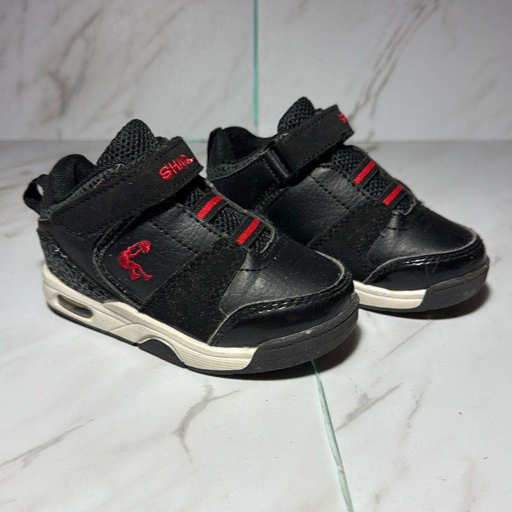 SHAQ Black & white sneakers. Toddler size 10